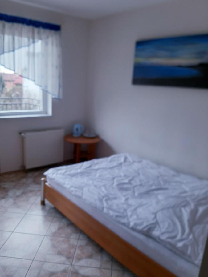 Caliente / Ozzy Hotel Unieście Eksteriør billede