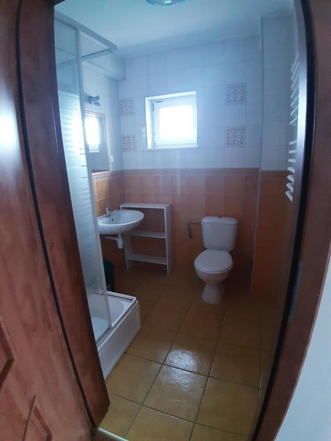 Caliente / Ozzy Hotel Unieście Eksteriør billede