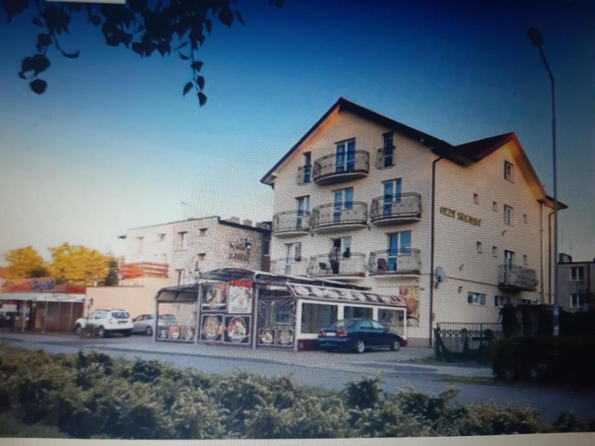 Caliente / Ozzy Hotel Unieście Eksteriør billede