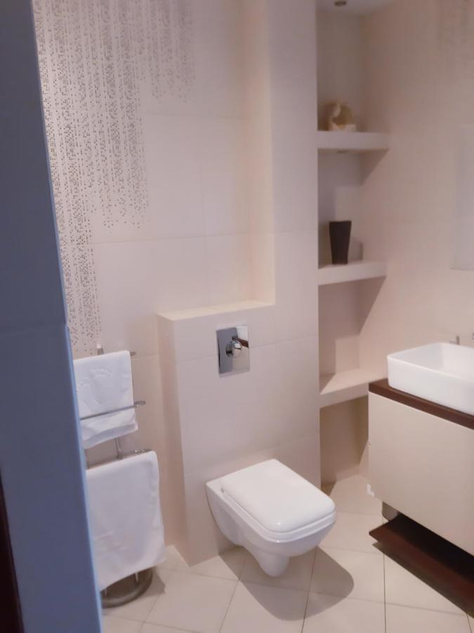 Caliente / Ozzy Hotel Unieście Eksteriør billede